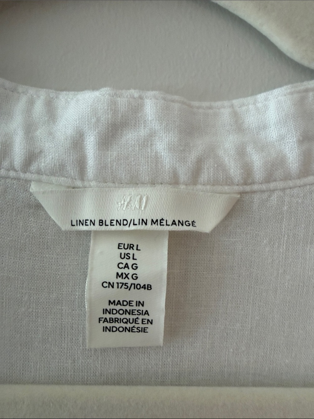 H&M White V-Neck Tie Peasant Blouse - Picture 2 of 8